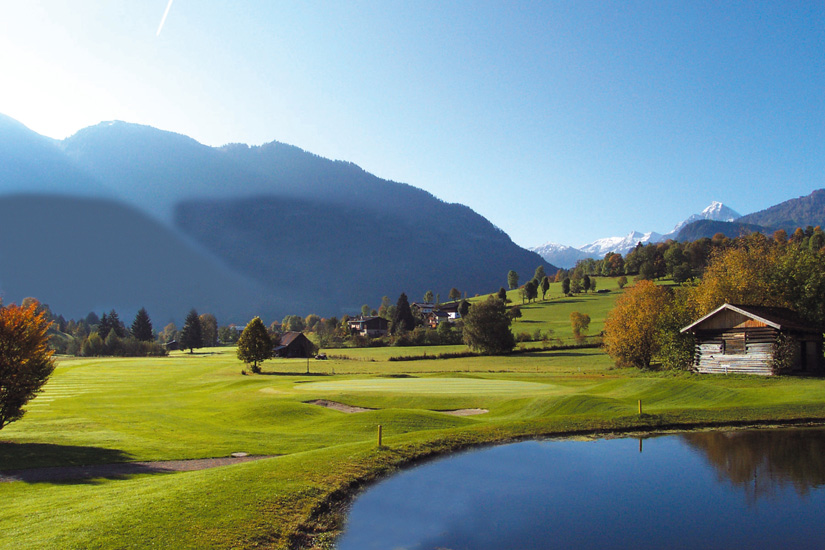 Idyllischer Golfplatz