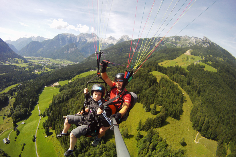 Selfie beim Paragleiten im Salzburger Land