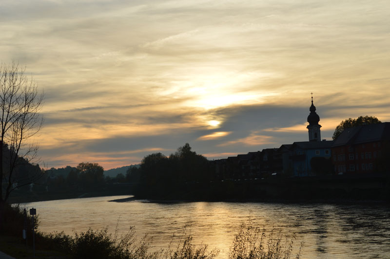 Sonnenuntergang an der Salzach