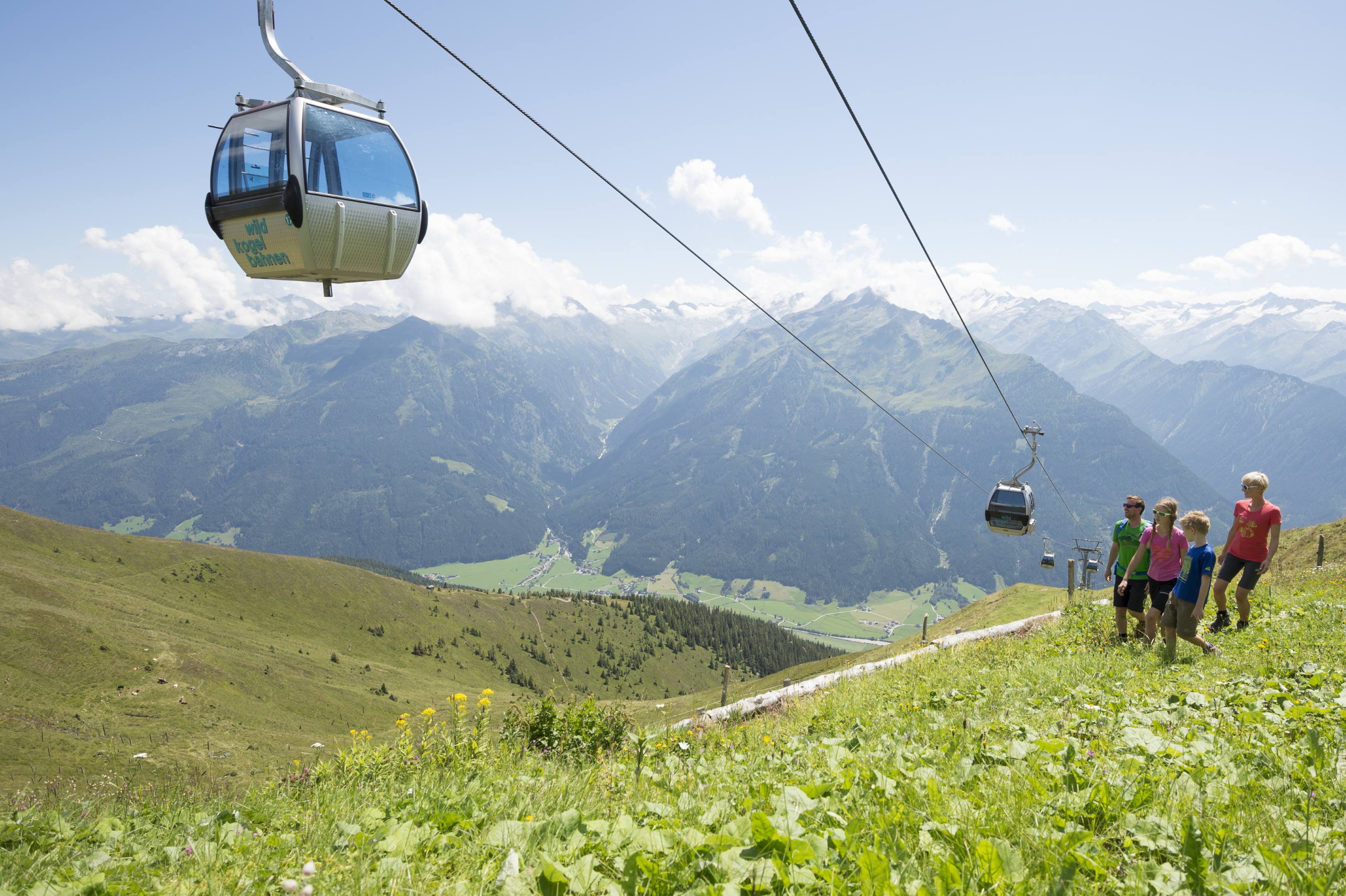 Bergwanderung mit der ganzen Familie